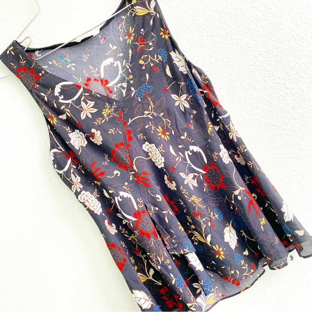 ALC sleeveless silk blouse floral print top v-neck size 6 a.l.c shirt